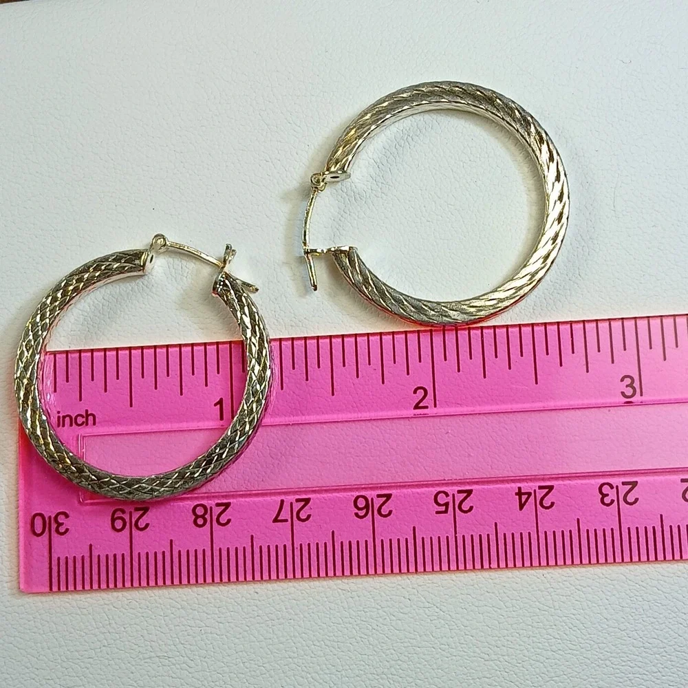 Vintage 1990s Sterling Silver Textured Diamond Cut Hoop Earrings Thailand 1.25